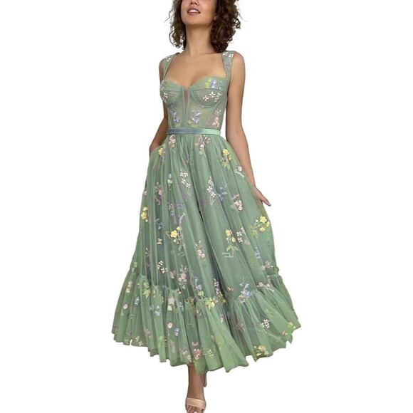 The Unbranded Brand Dresses & Skirts - Tulle Embroidered Women's Corset Ball Gown size 4 Pistachio Green Fairy Romantic